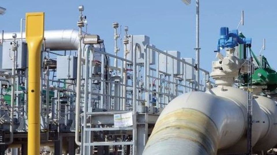 Nord Stream 2 doğalgaz boru hattı tesisi ve vanaları.