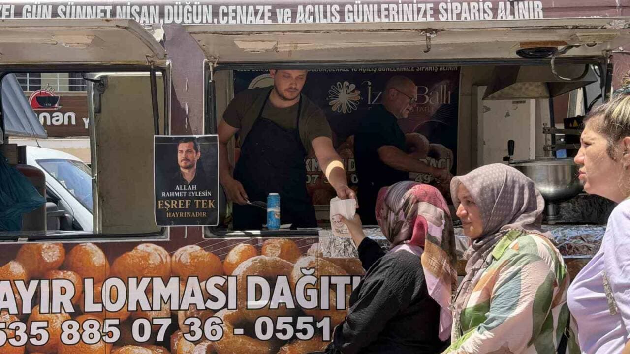 Bursa'da dizi karakteri için lokma döktüler: Eşref Tek hayratı şaşırttı