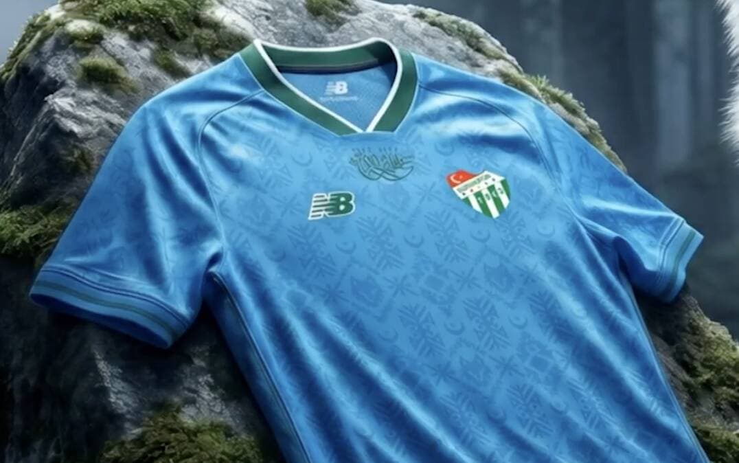 Bursaspor'un Yeni Fetih Forması Büyük İlgi Gördü: 13.500 Adet Ön Sipariş Aldı