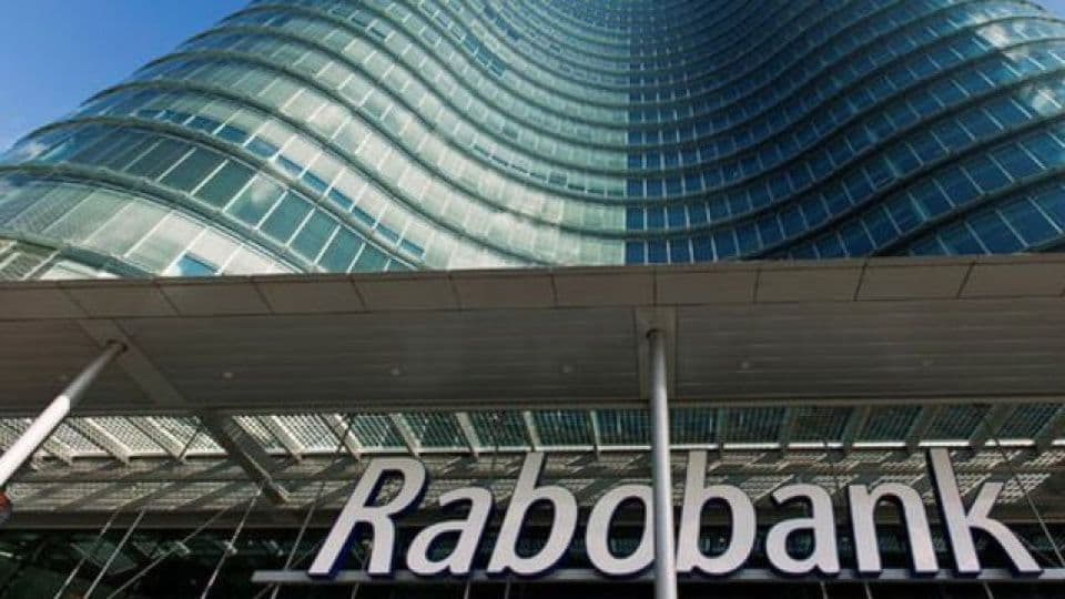 Rabobank binası ve logosu, bankacılık sektörü.