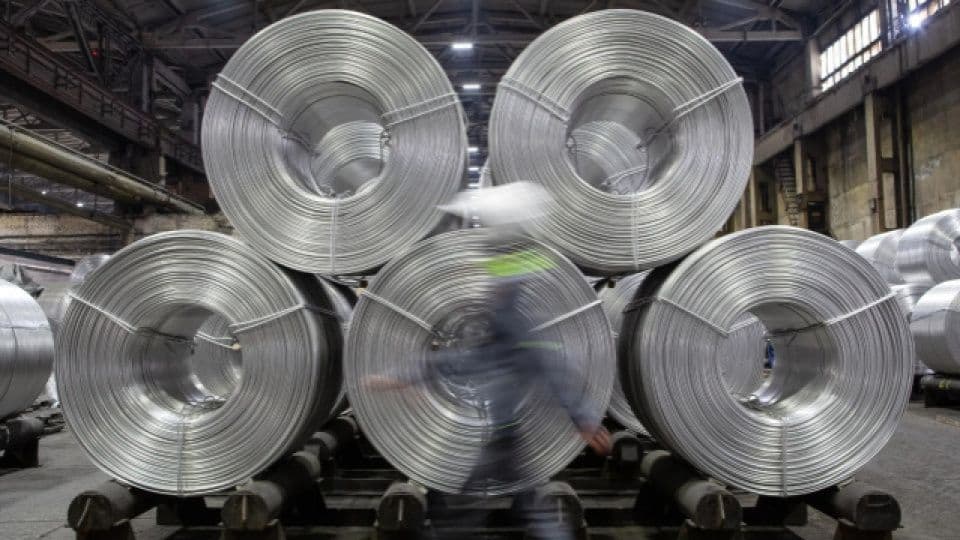 Orta Doğu'daki Gerilim Alüminyum Fiyatlarını Rekor Seviyeye Taşıdı