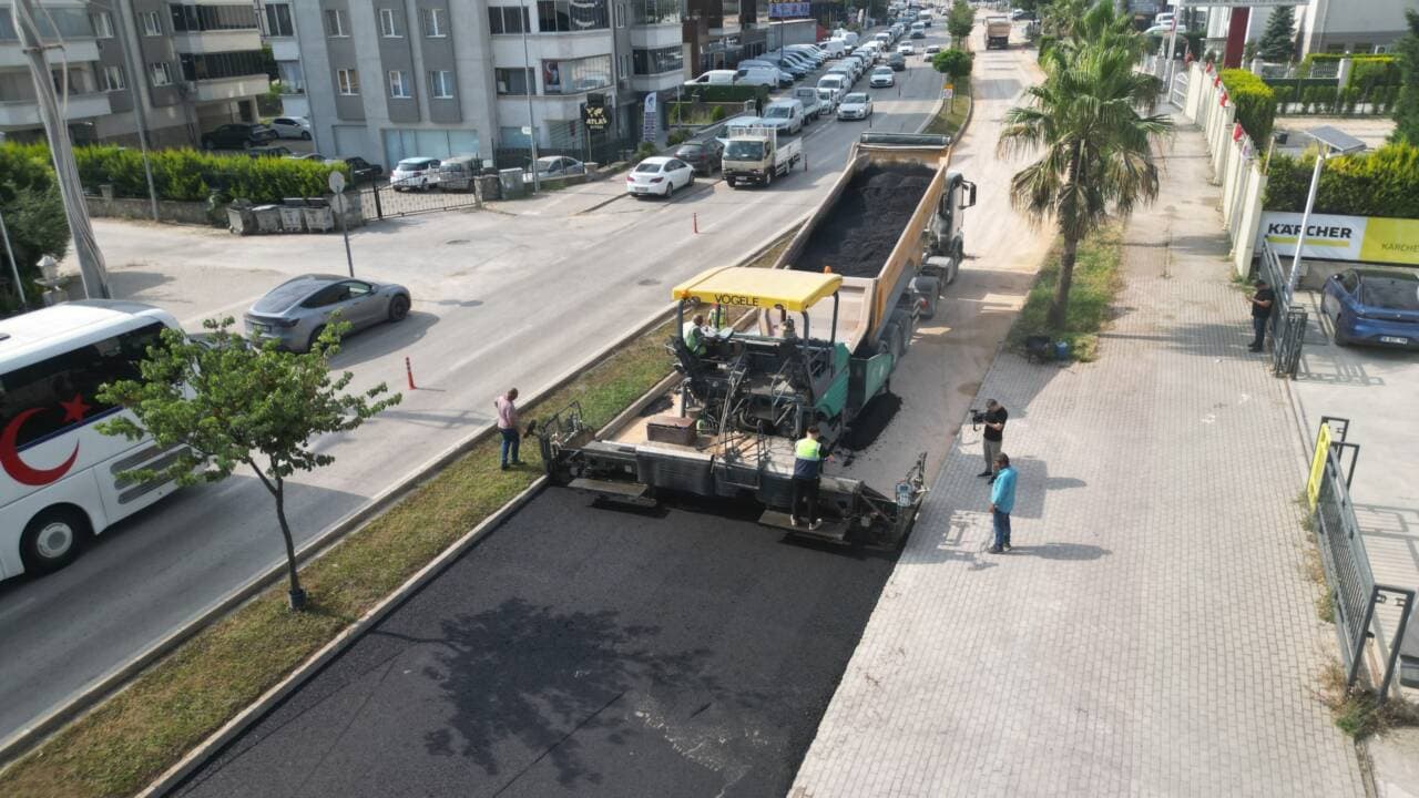 Bursa Büyükşehir'den Nilüfer Demirci'ye Yeni Asfalt