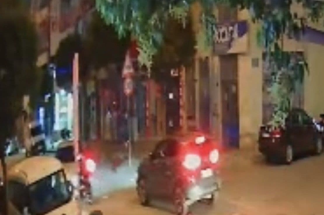 Bursa Orhangazi Caddesi'nde motosiklet kazası sonrası olay yeri görüntüsü.