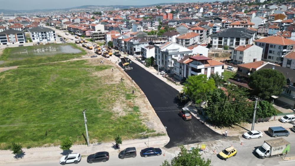 Bursa İnegöl'de Bülbül Caddesi'nin Asfalt Çalışmaları Tamamlandı