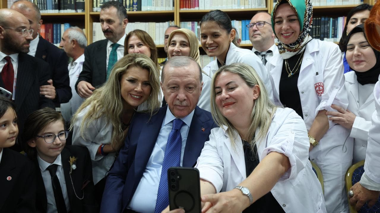 Cumhurbaşkanı Erdoğan, Eğitim Yılı Açılışında Öğretmen ve Öğrencilerle Buluştu