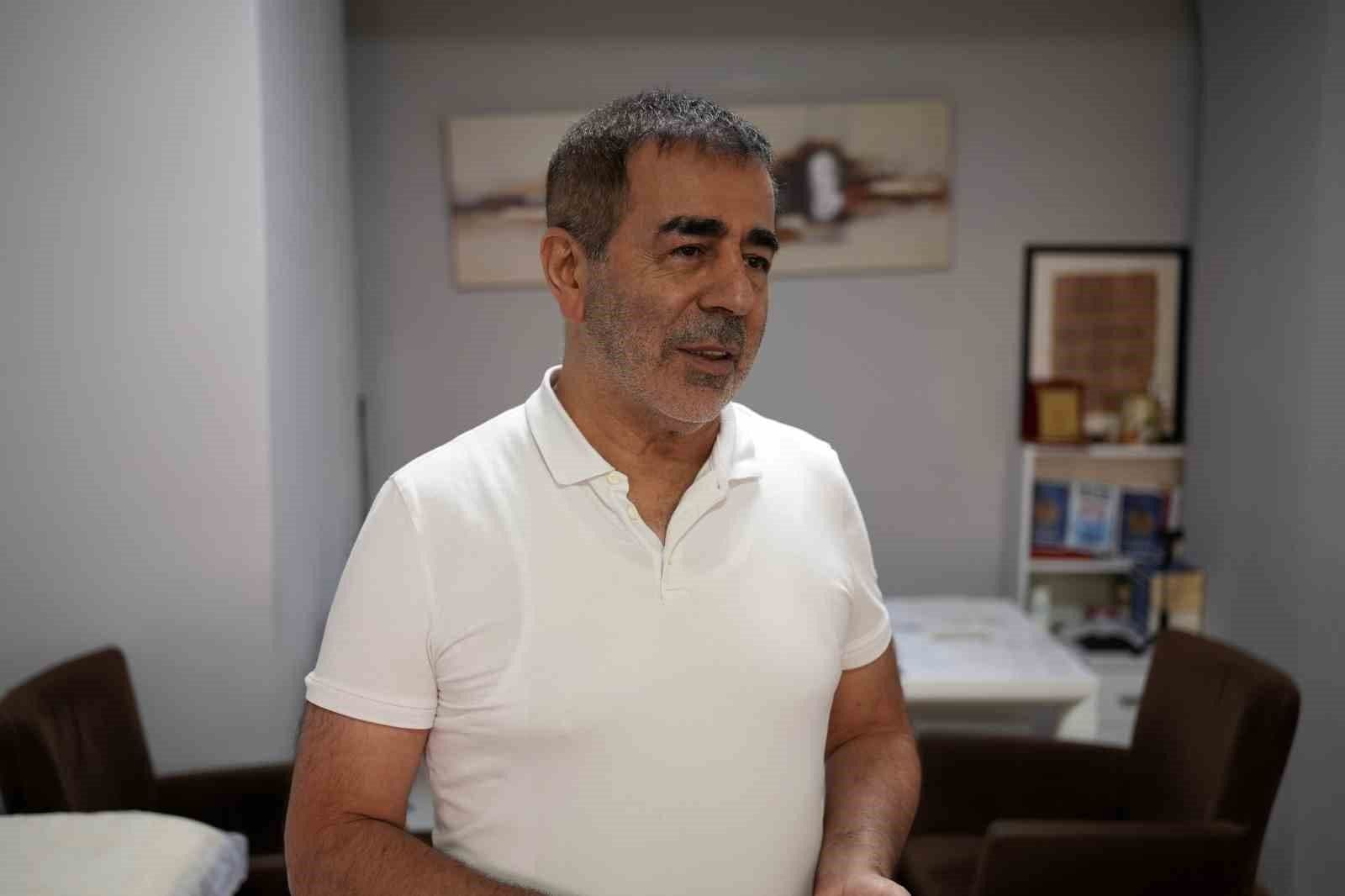 Nöroloji Uzmanı Dr. Mehmet Yavuz, Alzheimer hastalığı hakkında bilgi veriyor.