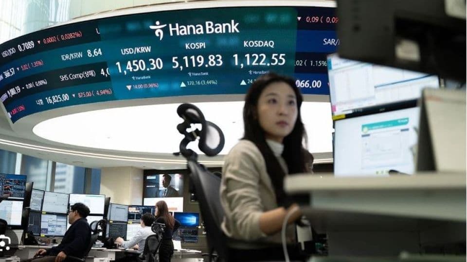 Asya Borsalarında Yapay Zeka Hisseleri Geriledi, Petrol Fiyatları Yükseldi