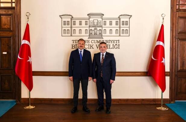 Bursa'dan Bilecik'e Anlamlı Ziyaret: Hakan Çavuşoğlu'ndan Vali Sözer'e Nezaket