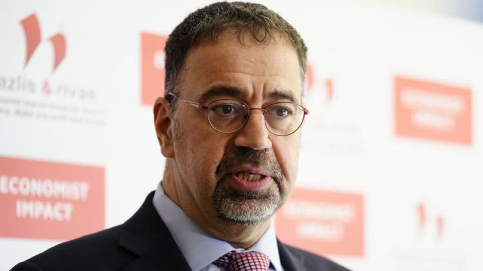 Daron Acemoğlu, The Economist'in eleştirilerine yanıt verirken.