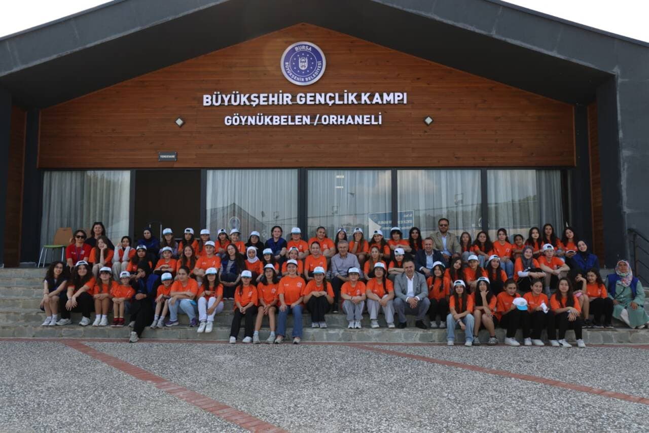 Bursa'da Gençlik Yaz Kampı Başladı: Gençler Doğayla Buluşuyor