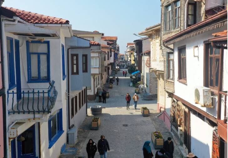Mudanya'da Tarihi Girit Mahallesi'ne Araç Girişi Yasaklandı