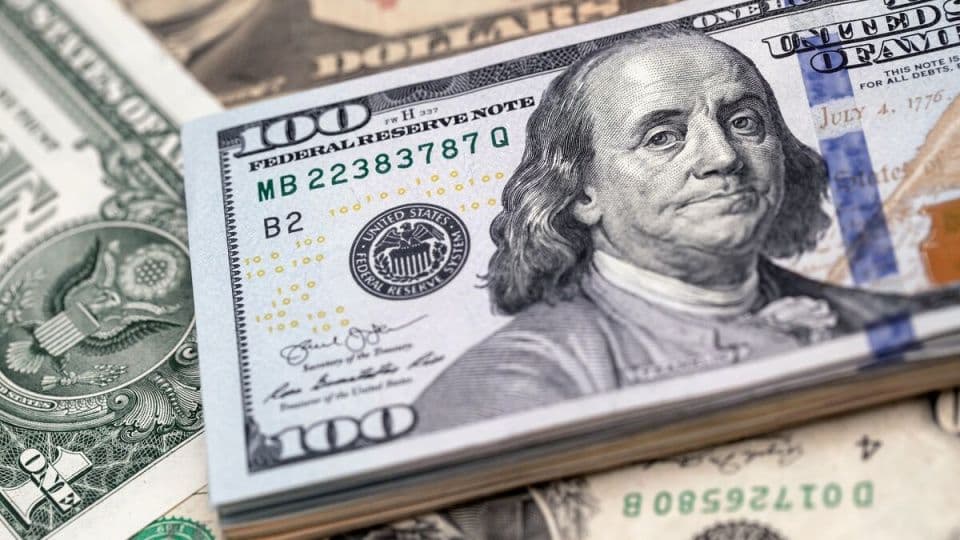 Dolar İyimserliği 11 Yılın Zirvesinde: Küresel Yatırımcılar ABD Faiz Artışlarını Fiyatlıyor