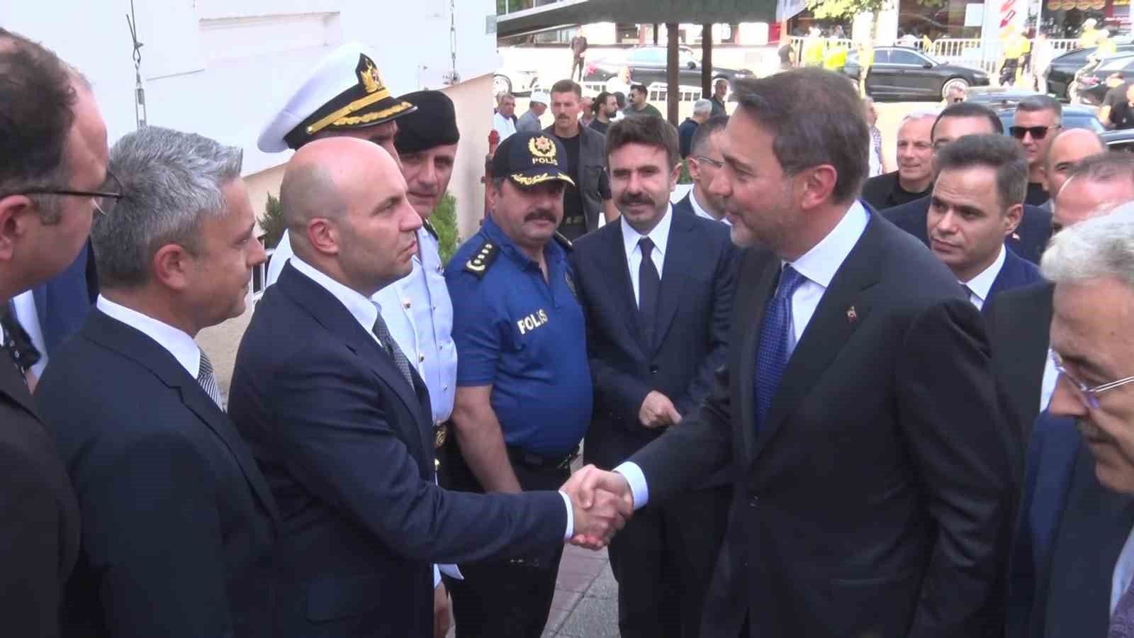 Bakan Bayraktar Bursa'da Temaslara Başladı: Valilik ve Büyükşehir Ziyaretleri