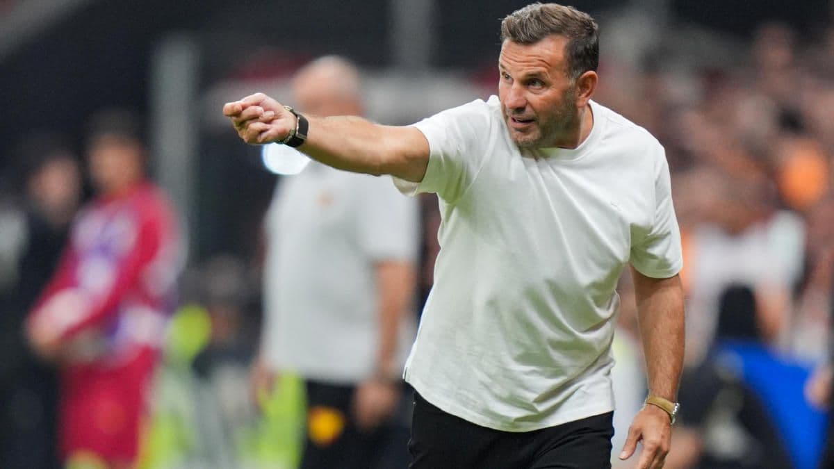Okan Buruk'tan Transfer ve Yabancı Kuralı Açıklamaları: 'Gelişmemiz Gerekiyor'