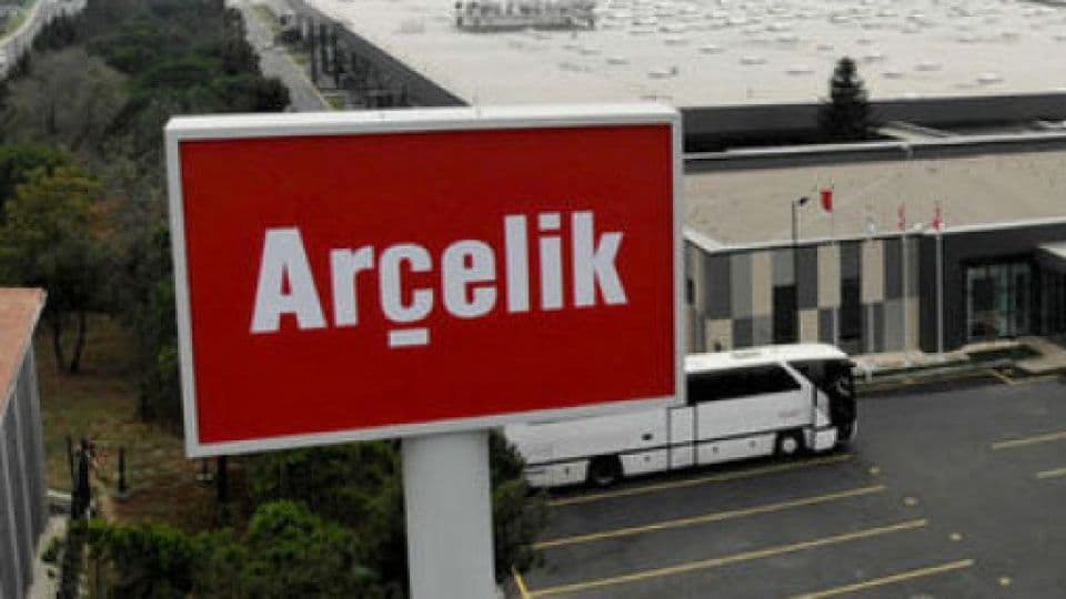 Arçelik logosu ve şirket binası, finansal sonuçlar.