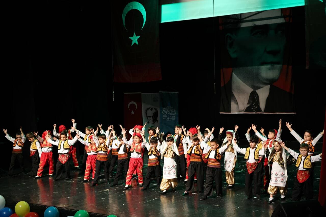 Nilüfer Belediyesi Kreşlerinde Mezuniyet Heyecanı: Minikler Kep Attı