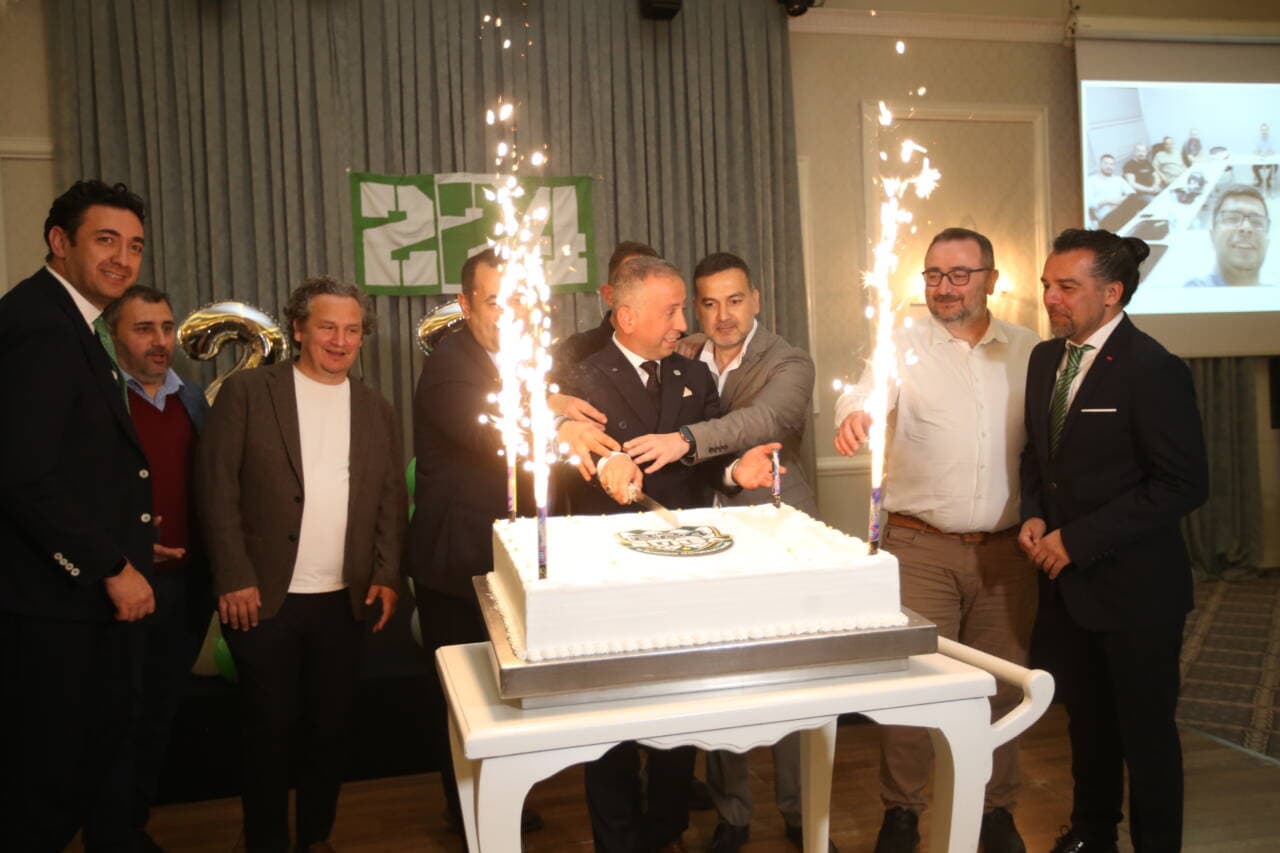 224 Bursa ve Bursaspor Gönüllüleri Derneği'nde Başkanlık Değişimi