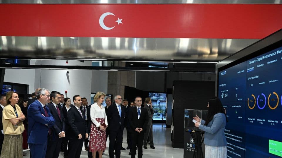 Belçika Kraliçesi Mathilde, MEXT Teknoloji Merkezi'nde Stratejik İş Birlikleri İçin İncelemelerde Bulundu