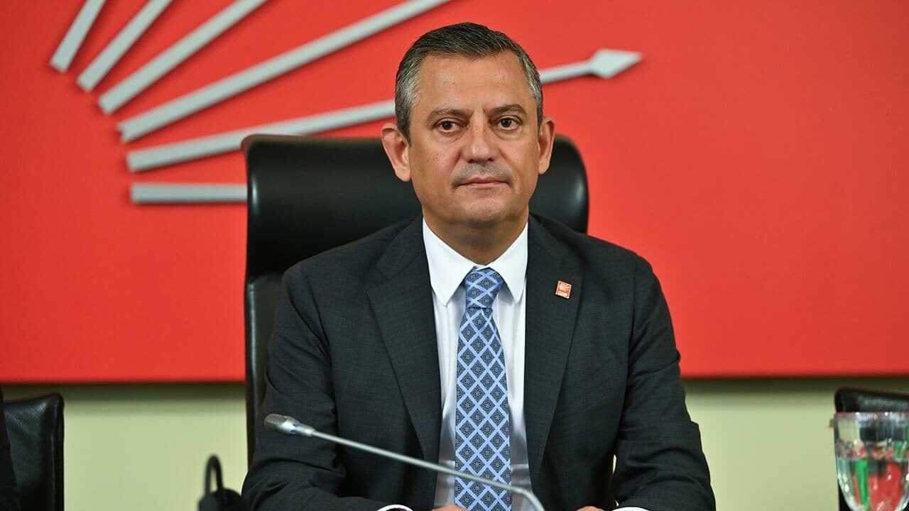 CHP Genel Başkanı Özgür Özel, Bursa'da Mustafa Bozbey'i Cezaevinde Ziyaret Edecek