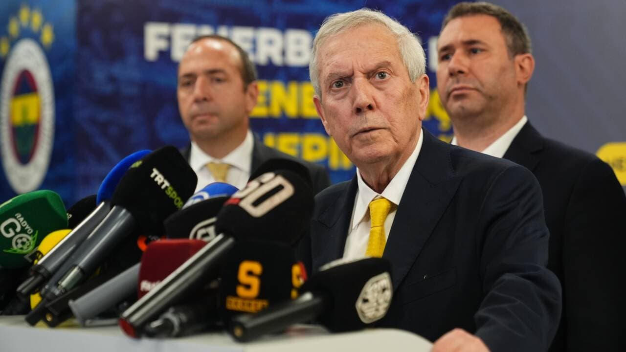 Fenerbahçe'de İsmail Kartal Krizi: Aziz Yıldırım'dan 'Ben Ayrılana Kadar Gidemez' Açıklaması