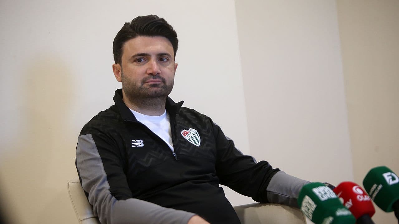 Bursaspor Başkanı Çelik'ten Transfer ve Kulüp Gündemi Açıklamaları