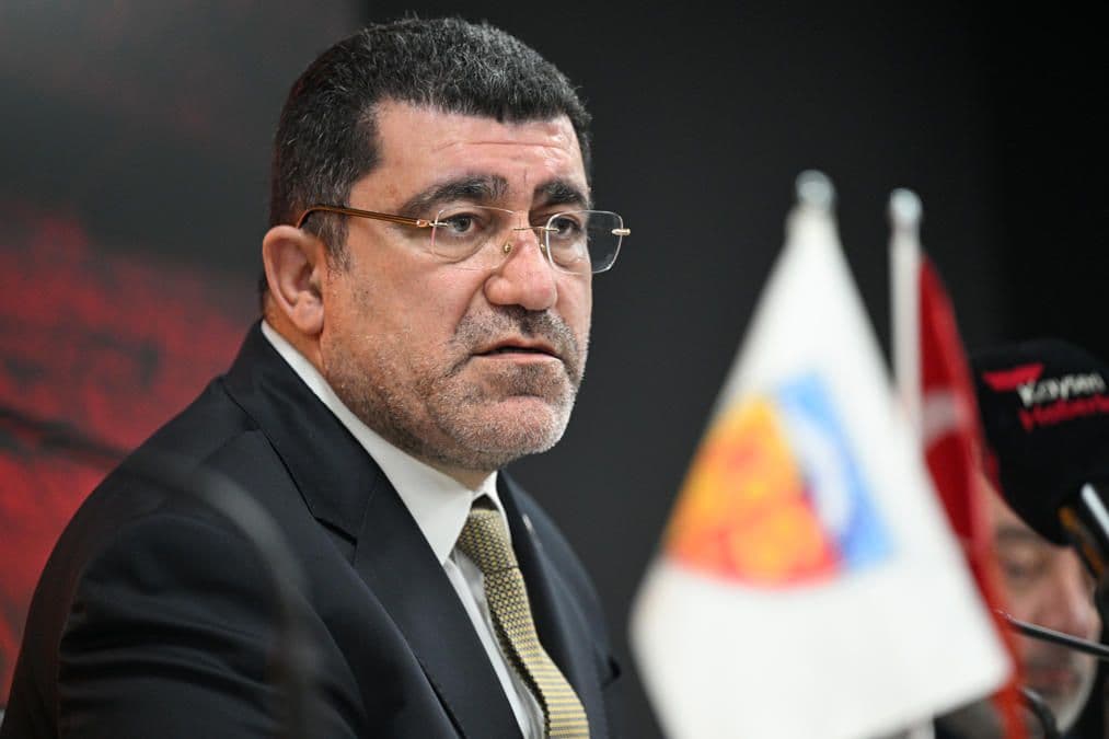 Kayserispor Başkanı Açıkalın: '1.7 Milyon Avro Borcu Bir Gecede Ödediğimi Ne Çabuk Unuttuk?'