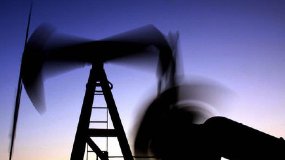 ABD-İran Gerilimi Petrol Fiyatlarını Yükseltti: Küresel Piyasalar Tedirgin