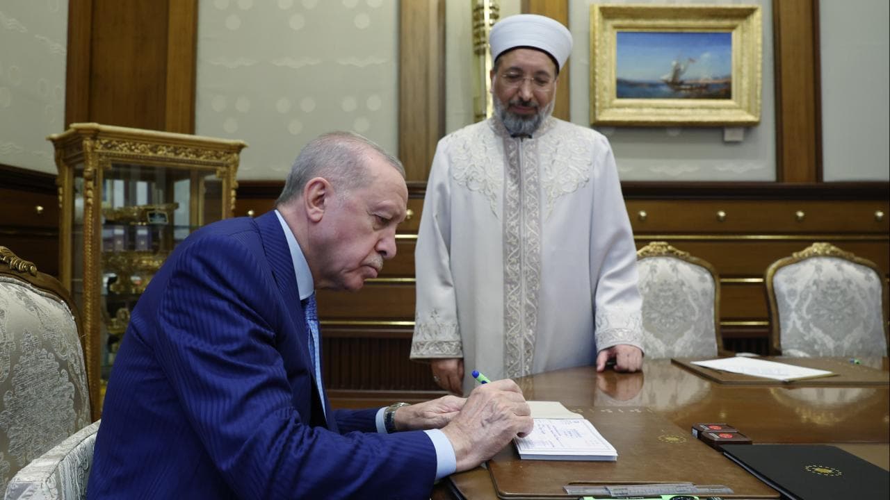 Cumhurbaşkanı Erdoğan'dan Diyanet Vakfı'na Kurban Bağışı