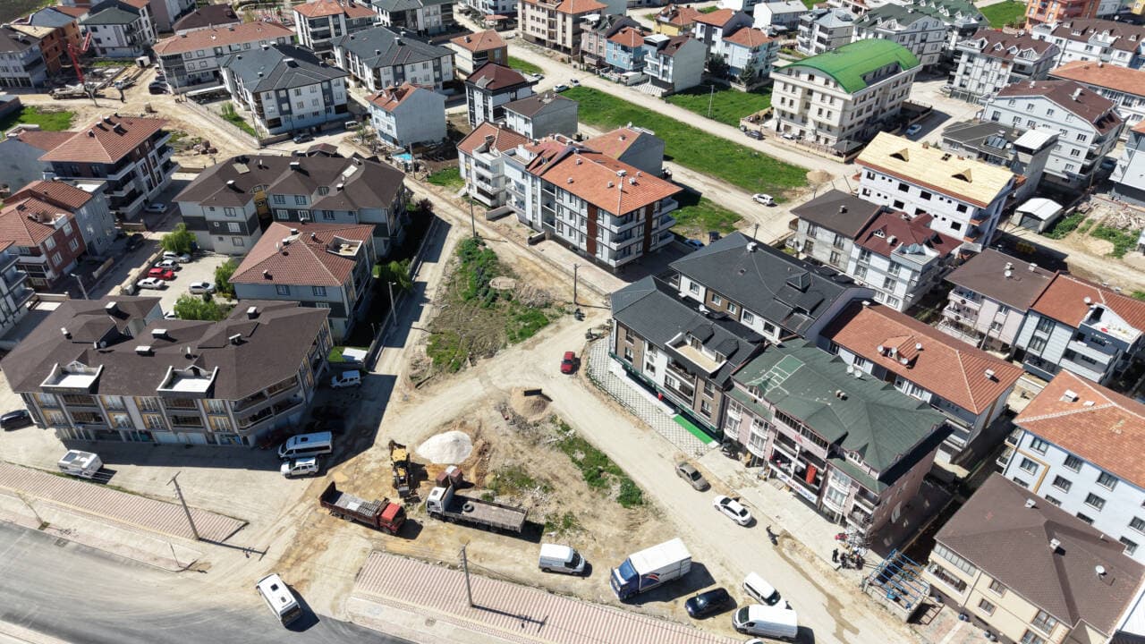 İnegöl'de 11 Sokağa 1.65 Milyon TL'lik Kaldırım ve Asfalt Yatırımı