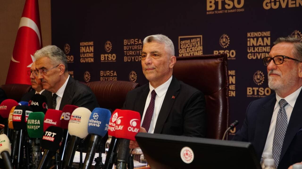 Bursa'da Ekonomi Zirvesi Başladı: Ticaret Bakanı Bolat Katıldı