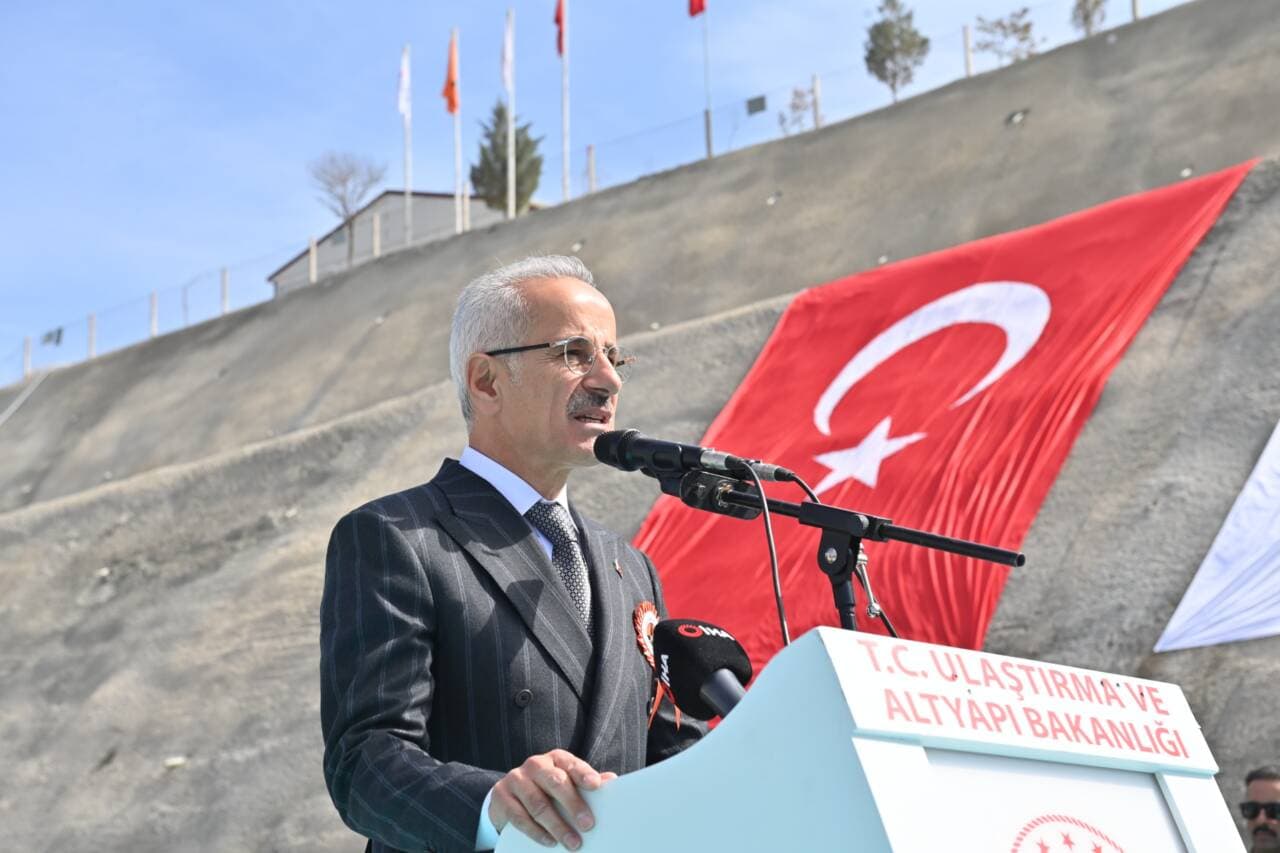Bakan Uraloğlu Duyurdu: 42 İli Birleştirecek Otoyol Projesinde Çalışmalar Hızlandı