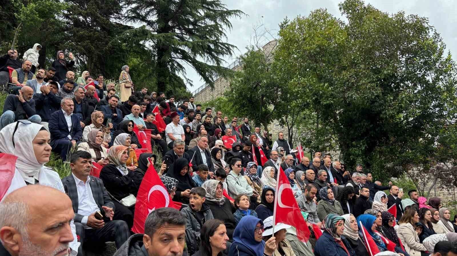 AK Parti İstanbul, Fethin 573. Yıl Dönümünü Rumeli Hisarı'nda Kutladı: Soylu ve Özdemir Konuştu