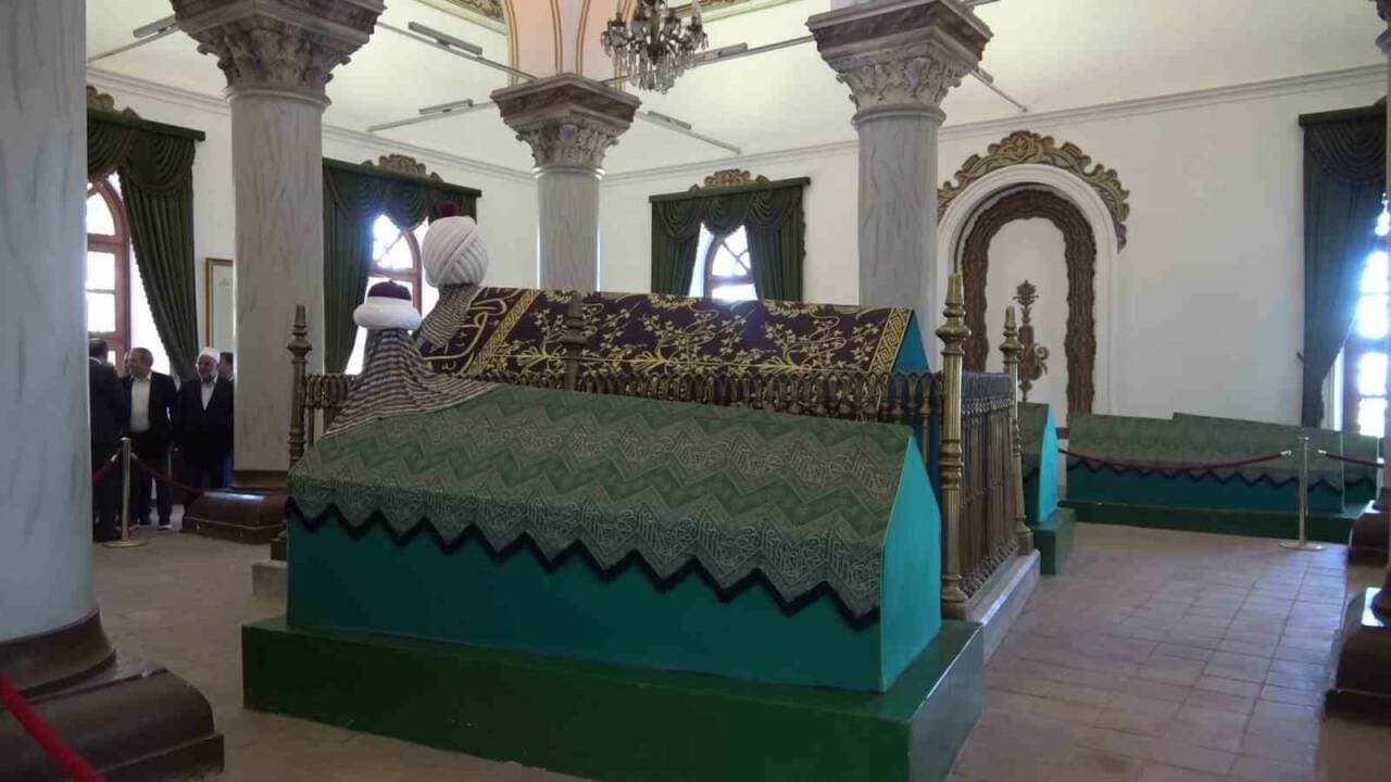 Sultan 1. Murad Hüdavendigâr Bursa'daki Türbesinde Dualarla Anıldı