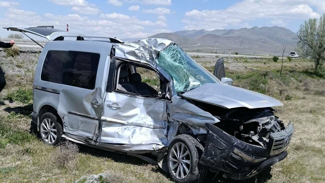 Konya Karapınar'da Feci Kaza: Otomobil Sürücüsü Hayatını Kaybetti