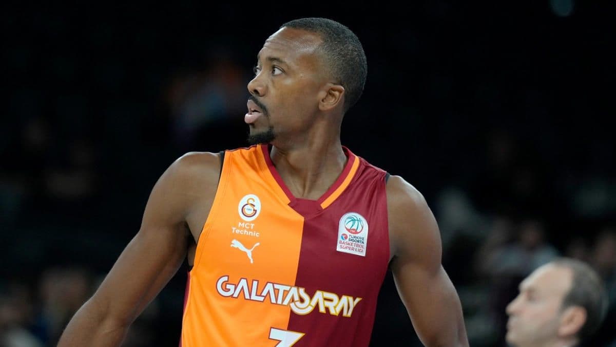 Galatasaray, Kaptanı Errick McCollum ile Yollarını Ayırdı