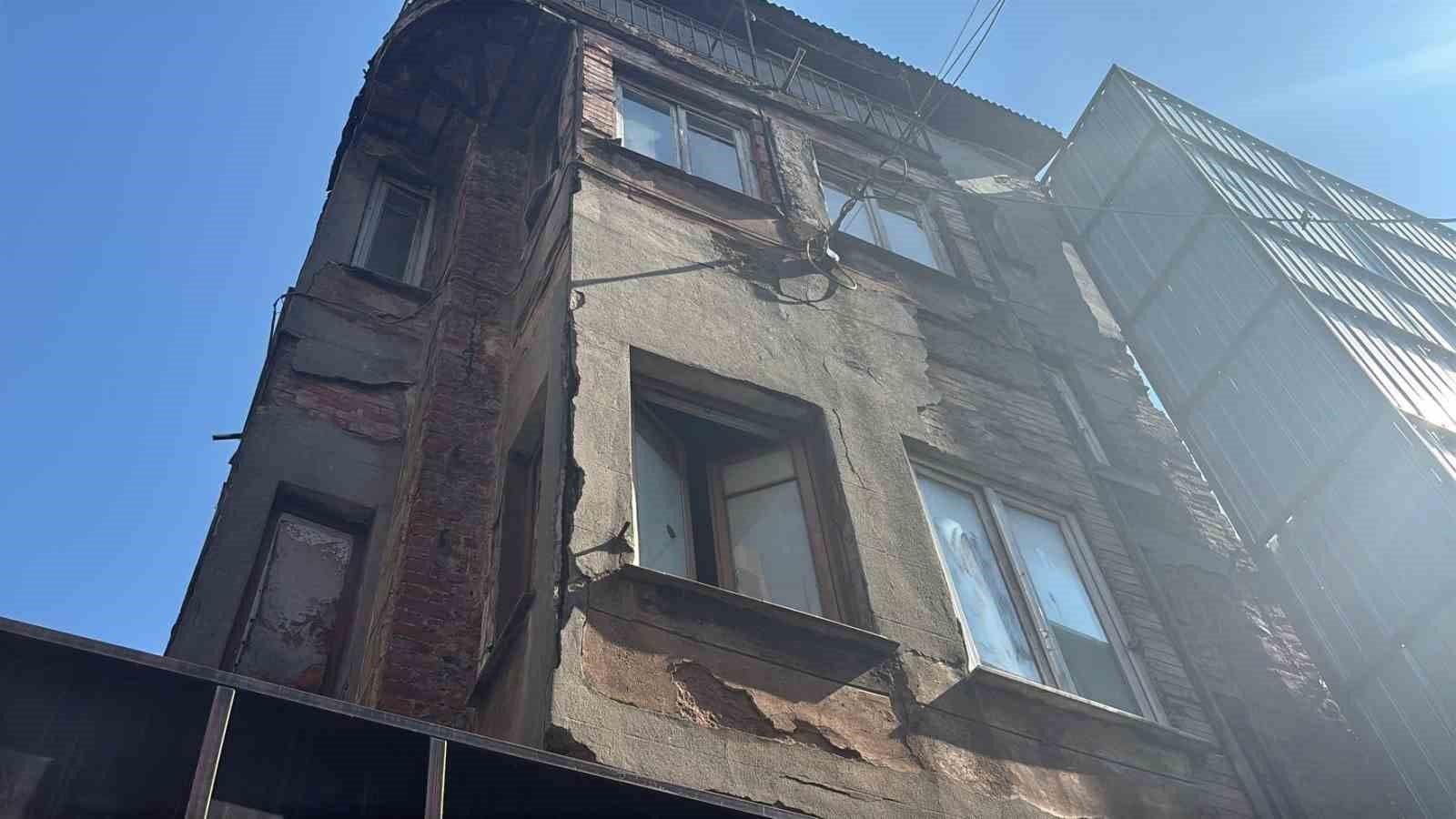 Beyoğlu'nda Komşu Cinayeti: Koku İhbarı Yapan Şahıs Katil Çıktı