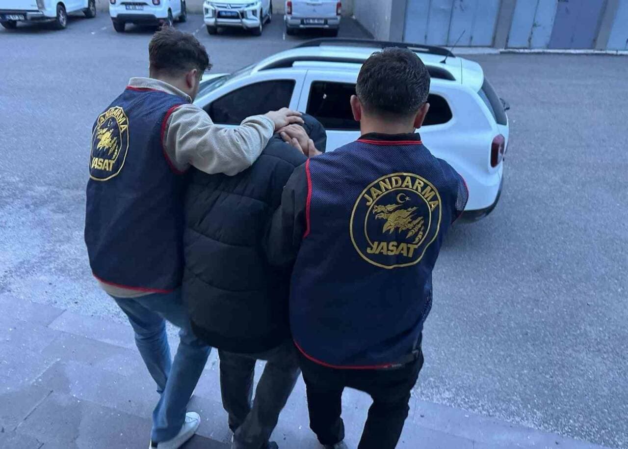 Kars'ta 42 Yıl Hapis Cezası Bulunan Firari Yakalandı