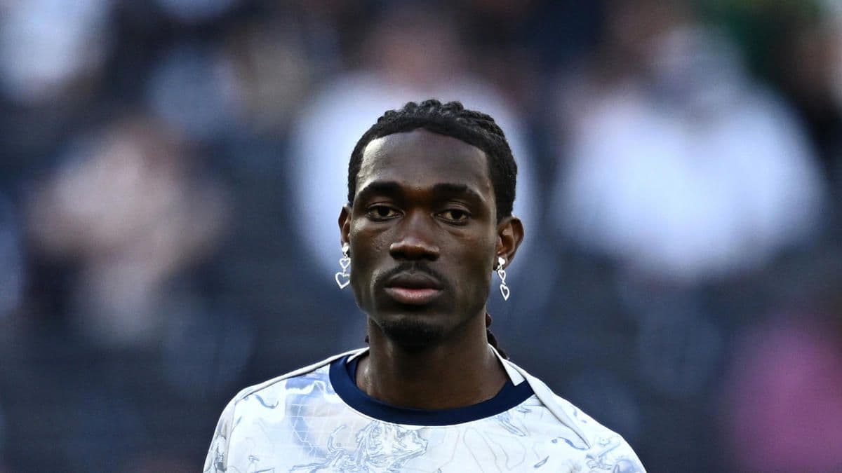 Yves Bissouma Ajax'a Transfer Oldu: Sağlık Kontrolü İçin Amsterdam'da