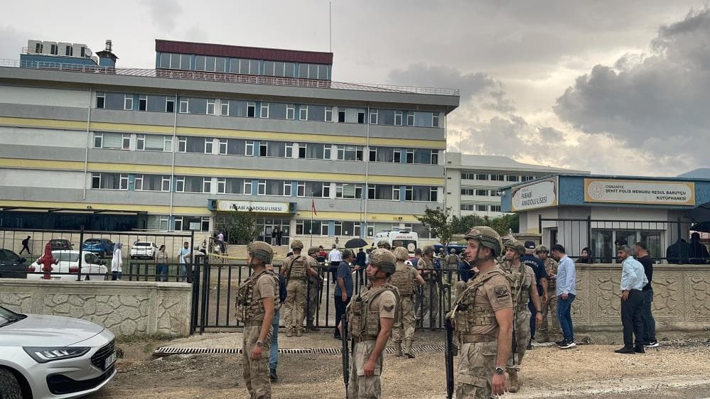 Osmaniye'de Okul Bahçesinde Silahlı Saldırı: Öğretmen Yaşamını Yitirdi