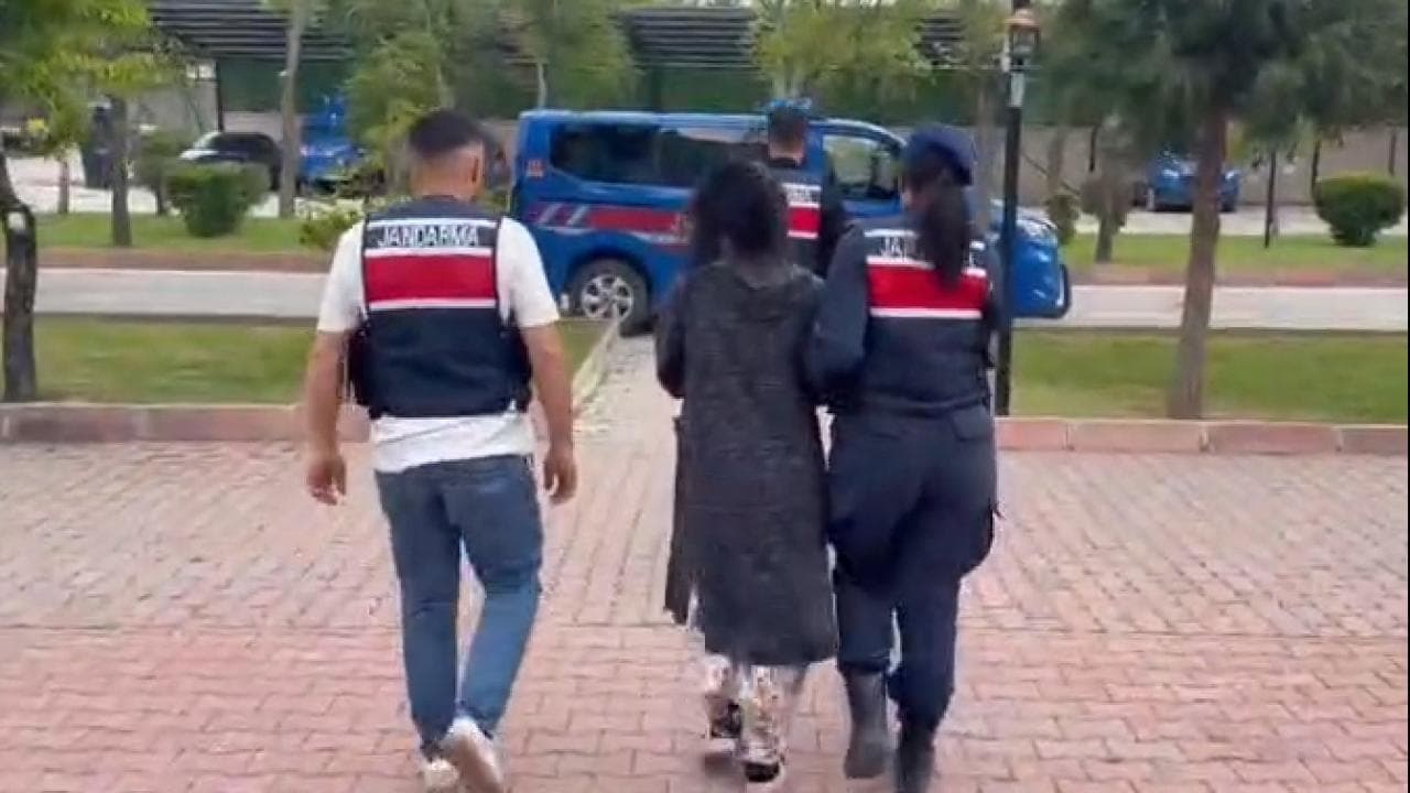 Bursa'da jandarma ekipleri tarafından yakalanan firari şahıs