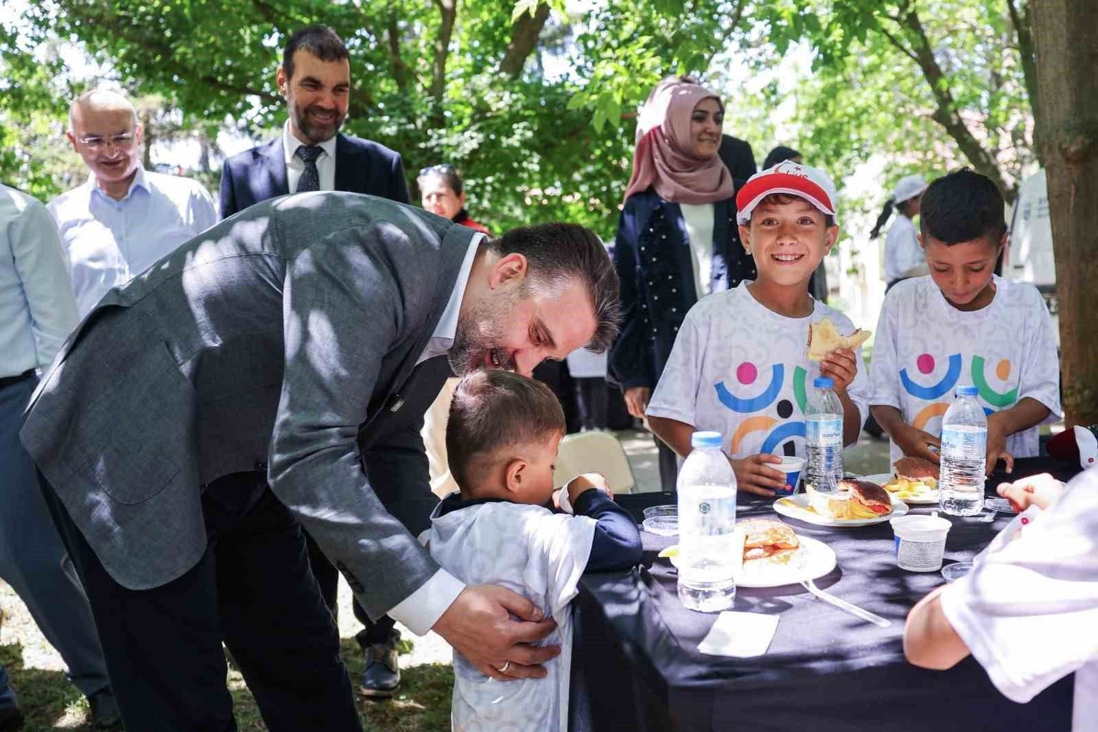 Bursa Hayvanat Bahçesi'ne Başkan Vekili Biba'dan Ziyaret: Gelişim Projeleri İncelendi