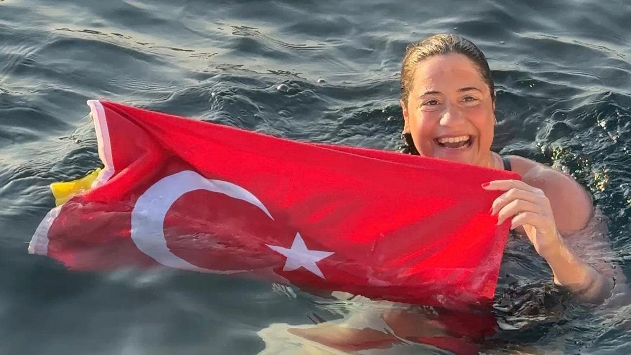 Milli Yüzücü Aysu Türkoğlu'ndan Tsugaru Kanalı'nda Rekor: Okyanus Yedilisi'nde 6. Parkur Tamamlandı