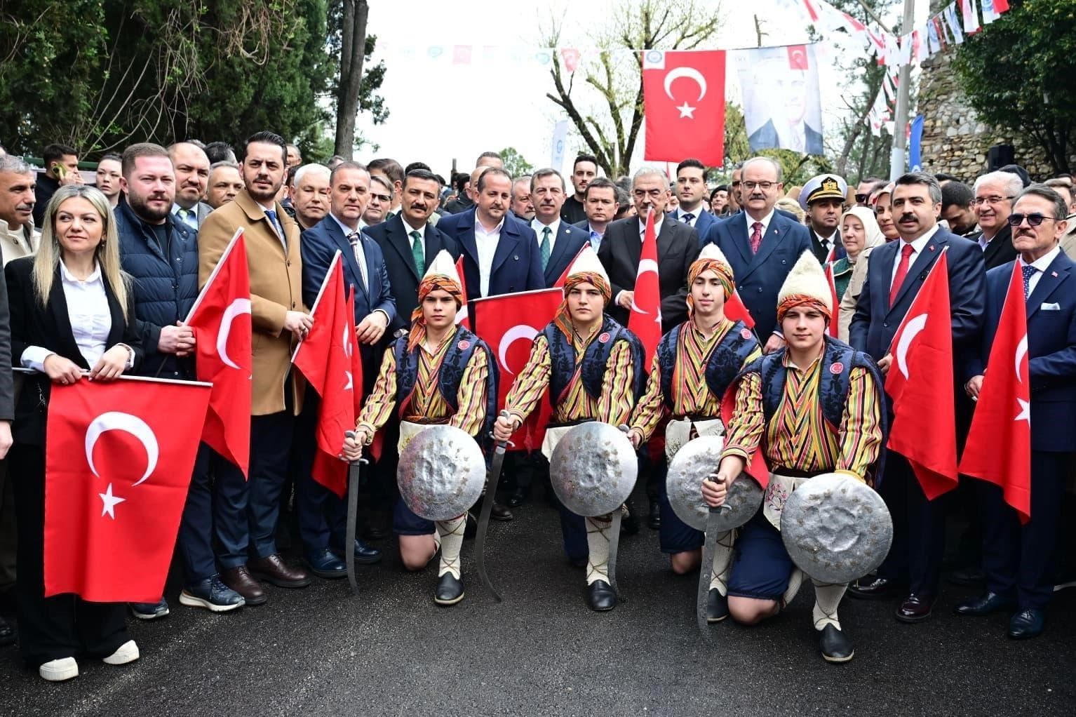 Bursa'nın Fethinin 700. Yılı Törenlerle Başladı: Balabanbey'den Tophane'ye Fetih Yürüyüşü
