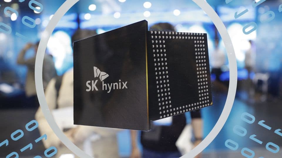 SK Hynix logosu ve çip, yapay zeka odaklı yarı iletkenler