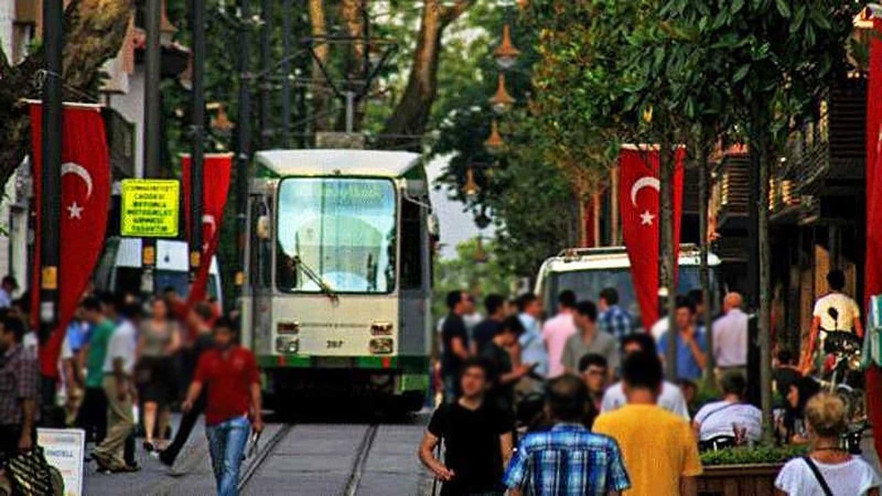 Bursa'da Vatandaşın Şikayetleri Anahtar Parti Saha Çalışmasıyla Belirlendi