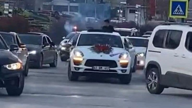 Bursa'da Tehlikeli Düğün Konvoyuna Ağır Ceza: 660 Bin Lira Para Cezası Kesildi