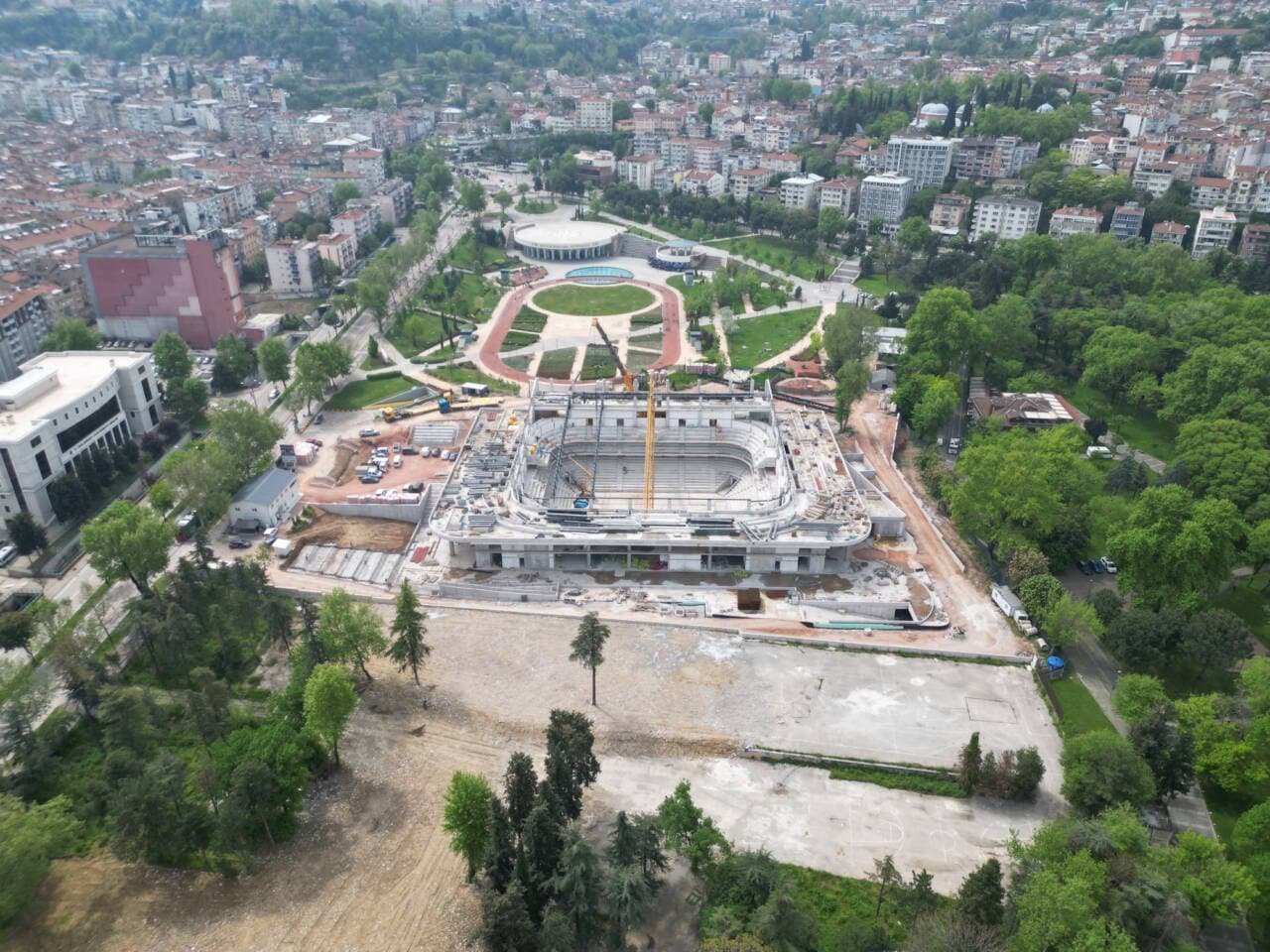Bursa Atatürk Spor Salonu'nun Yeniden İnşasında Sona Yaklaşılıyor