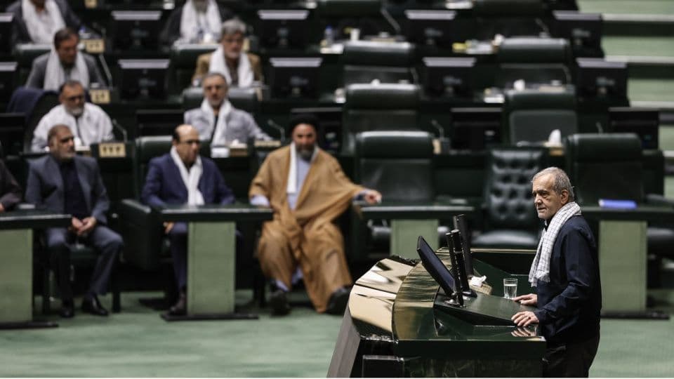 İran Meclisi'nden Hükümete Mutabakat Zaptını Feshetme Çağrısı