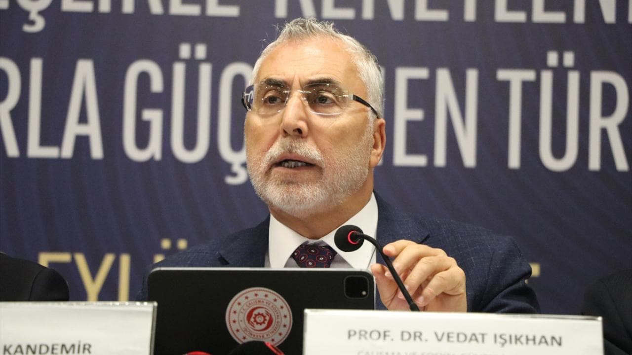 Bakan Işıkhan: İşsizlik Oranı 2029'da Yüzde 7,6'ya İnecek