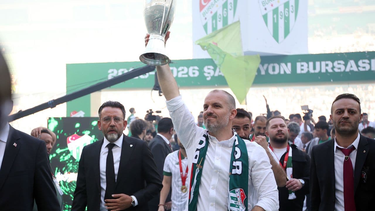 Bursaspor Teknik Direktörü Mustafa Er, takımın oyun felsefesini anlattı
